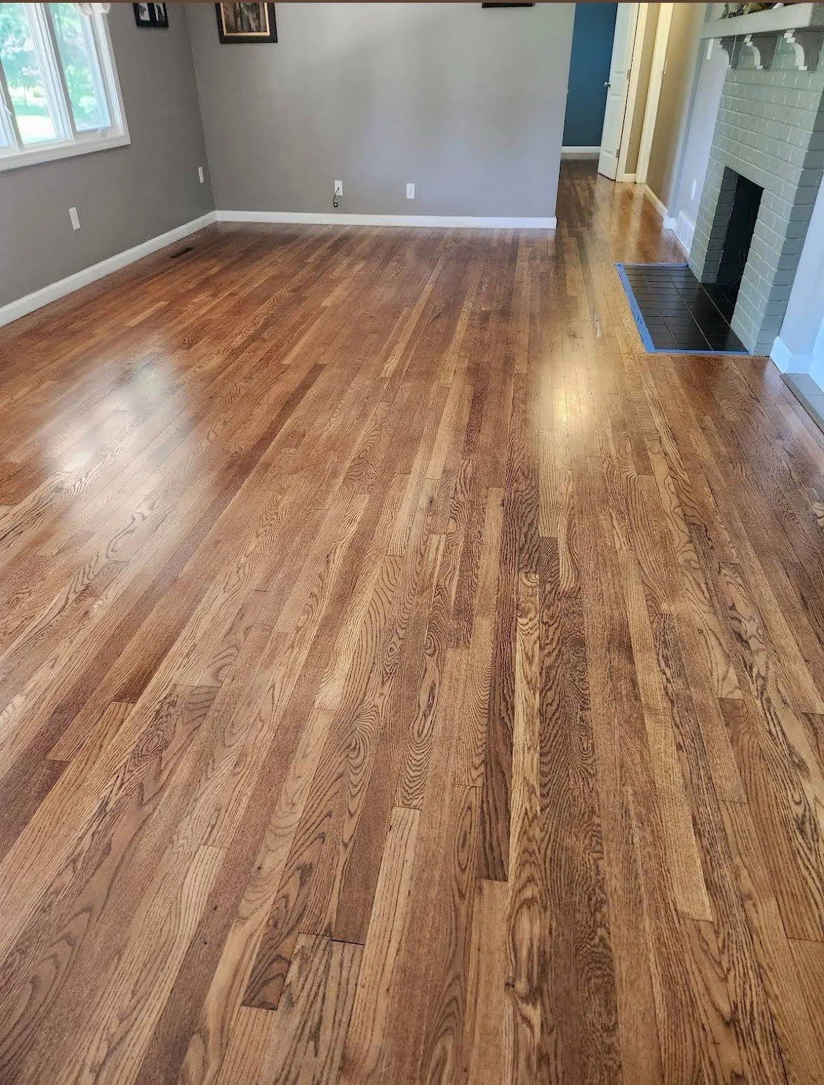 East Cincinnati: Living Room – after ReCoat Revolution refinishing