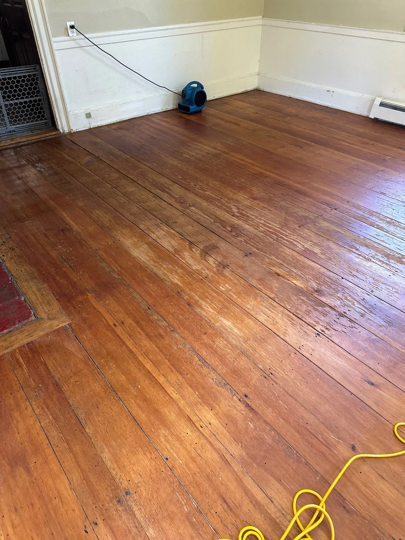 Merrimack Valley: Fireplace – after ReCoat Revolution refinishing
