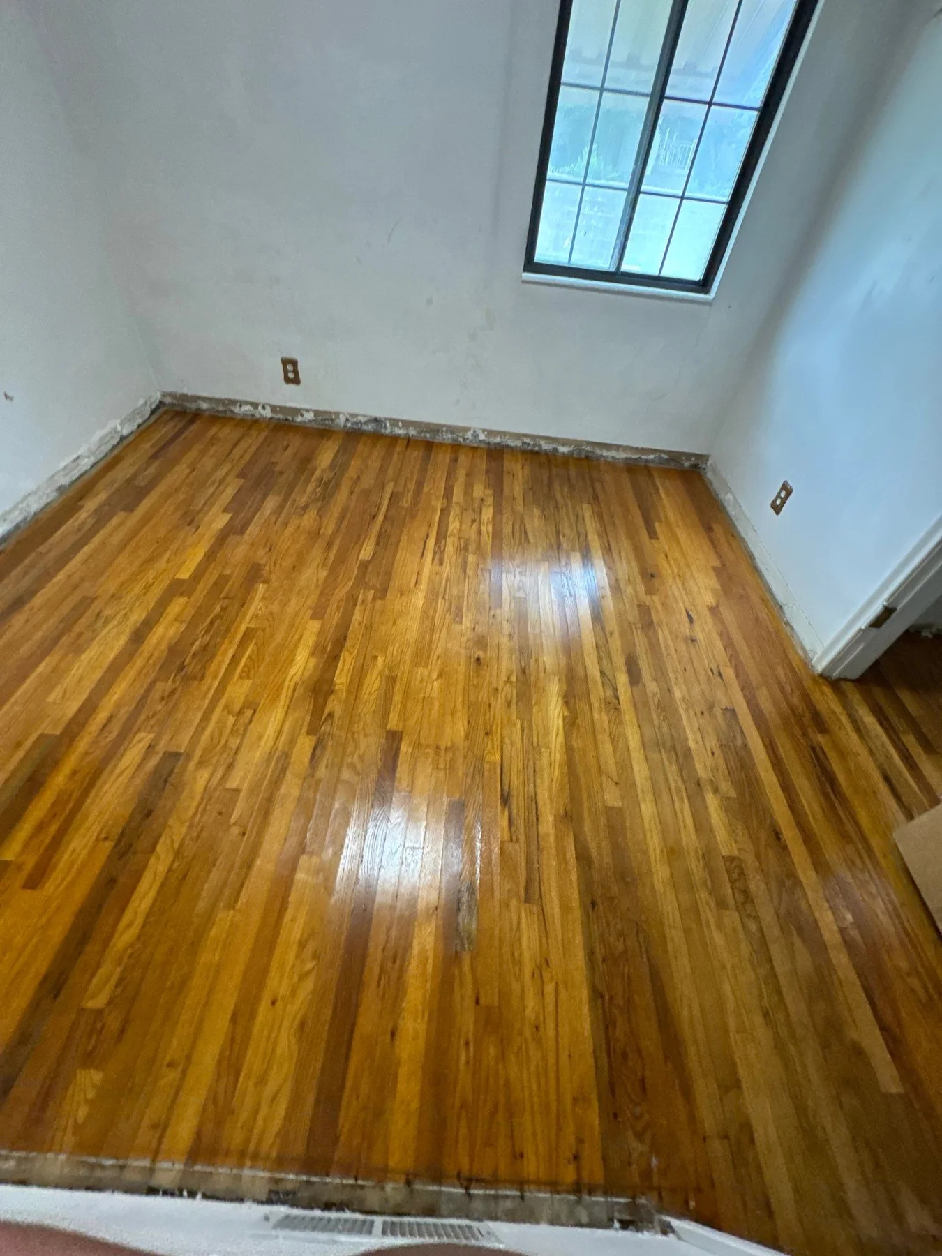 Salt Lake City: Bedroom – after ReCoat Revolution refinishing