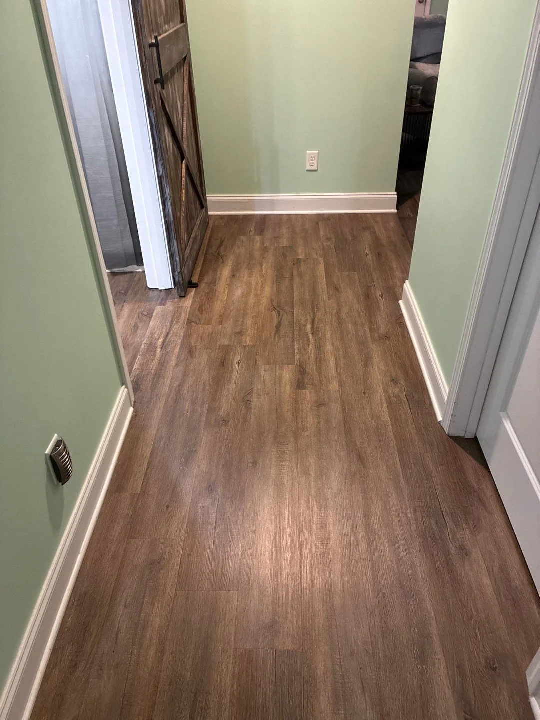 Savannah Hilton-Head: Hallway – before refinishing