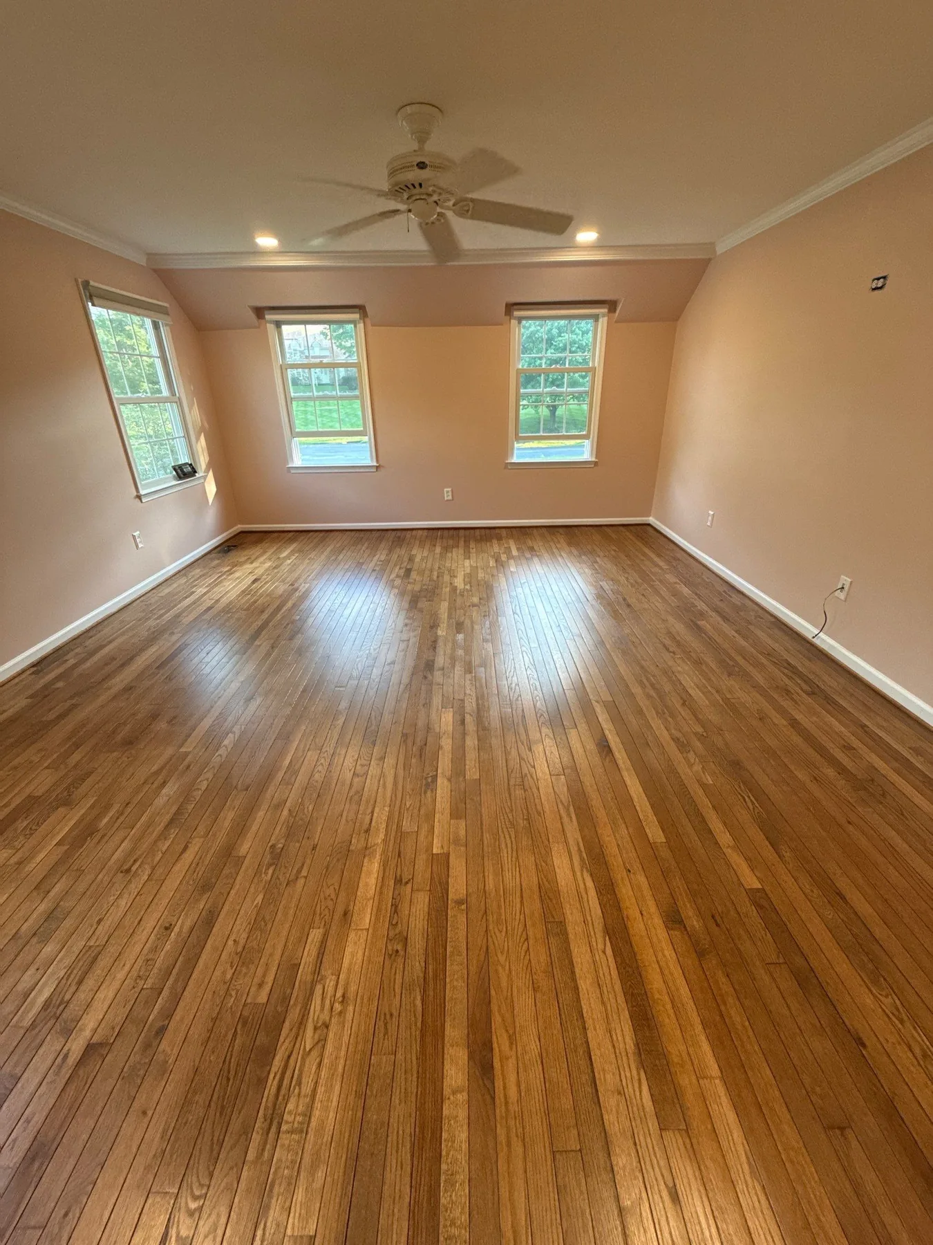 Wilmington: Bedroom – after ReCoat Revolution refinishing